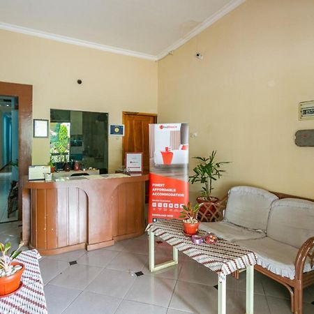 Reddoorz Syariah @ Sakinah Guesthouse Sragen Extérieur photo